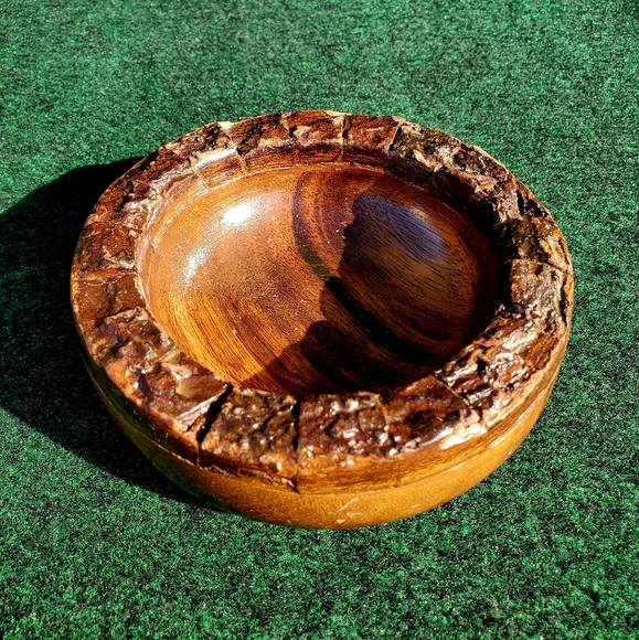 Natural Edge Walnut Bowl Trinket Pocket Change 6in Diameter Hand Turned - Picture 3 of 8